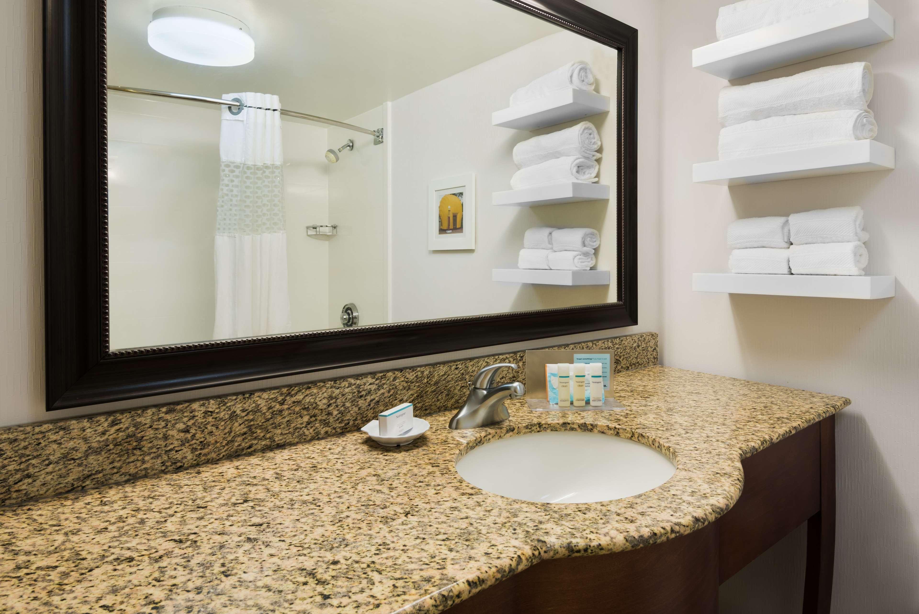 Hampton Inn Raleigh Cary Extérieur photo