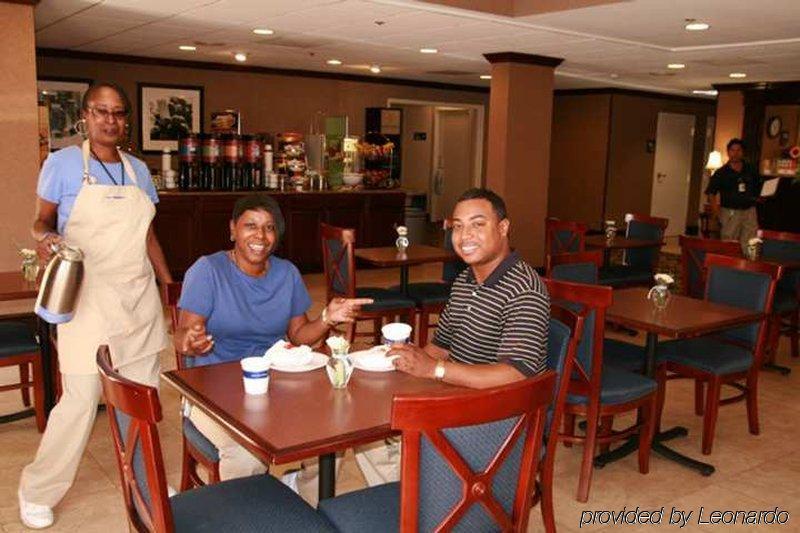 Hampton Inn Raleigh Cary Restaurant photo